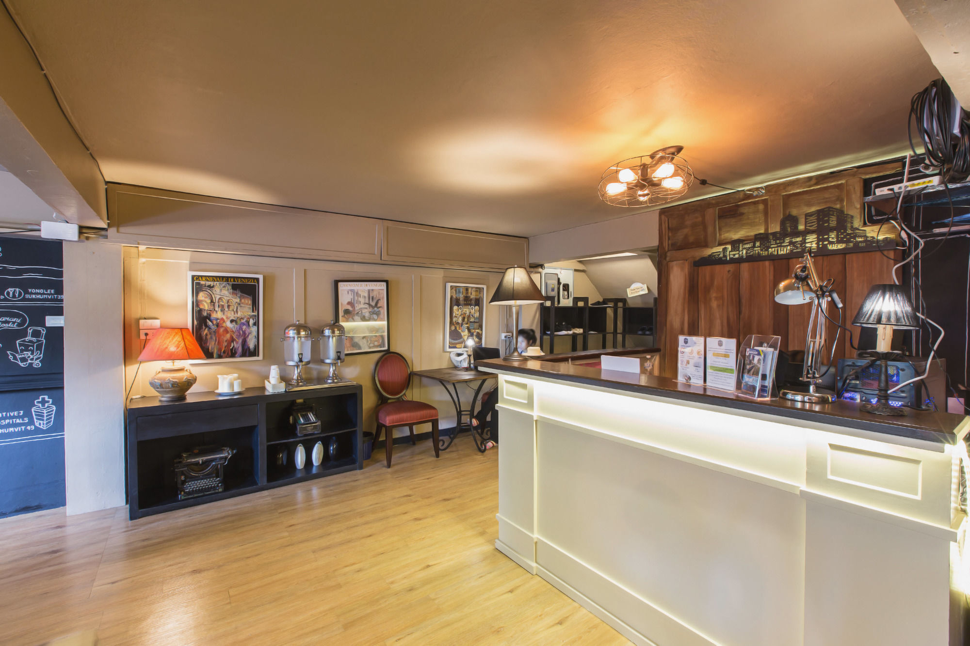 Bharani Hostel 曼谷 外观 照片